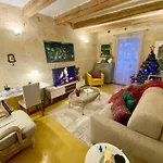 Prázdninový dům Square Townhouse, Rooftop & 3 Bathrooms *
