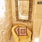 Square Townhouse, Rooftop & 3 Bathrooms Prázdninový dům Birgu