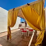 Square Townhouse, Rooftop & 3 Bathrooms Prázdninový dům Birgu