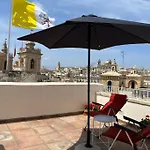 Prázdninový dům Square Townhouse, Rooftop & 3 Bathrooms Birgu