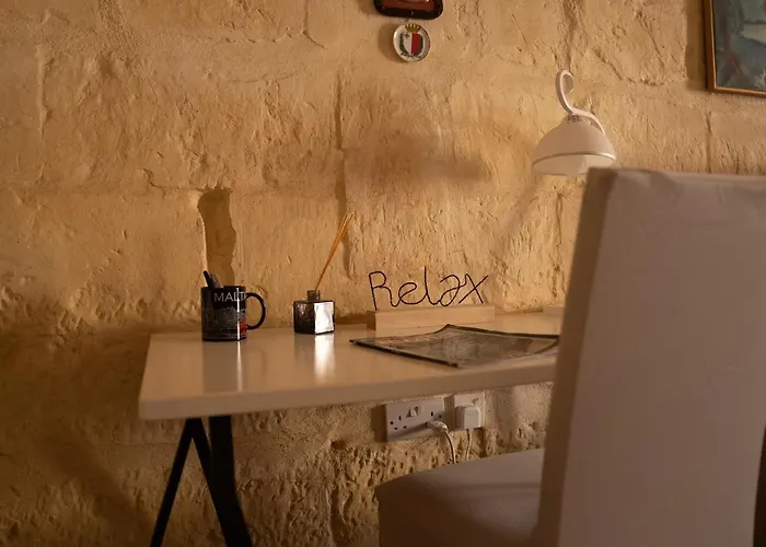 Square Townhouse, Rooftop & 3 Bathrooms Hébergement de vacances Il-Birgu