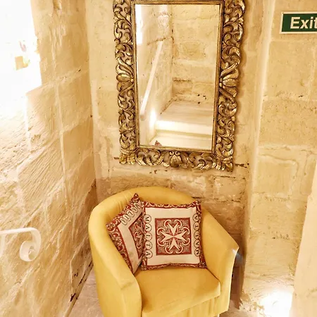 The Knight - Experiential Heritage At Square Nyaraló Birgu