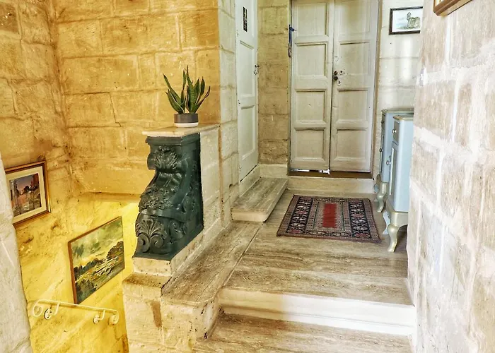 בית נופש Square Townhouse, Rooftop & 3 Bathrooms בירגו