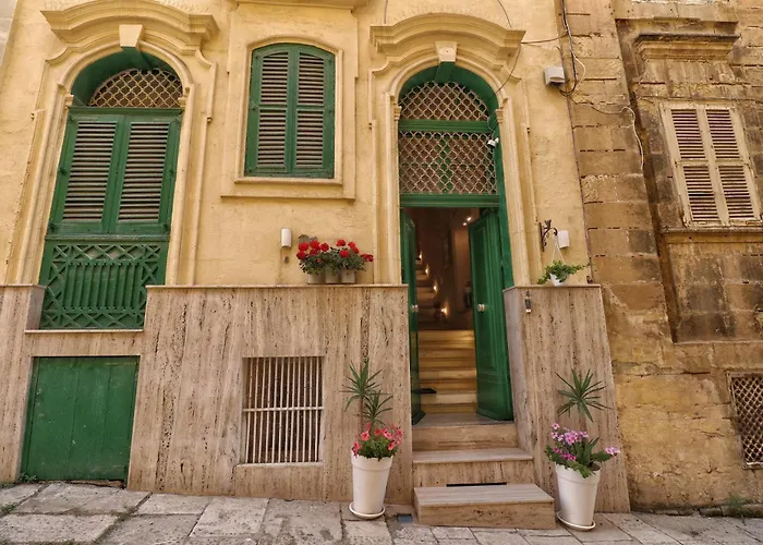 בית נופש Square Townhouse, Rooftop & 3 Bathrooms בירגו