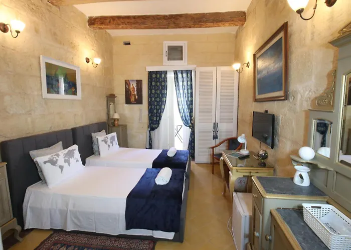 Square Townhouse, Rooftop & 3 Bathrooms * בירגו